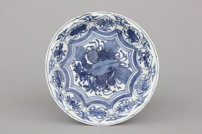 A Chinese porcelain blue and white Ming dynasty Wan-Li plate, 16th C.