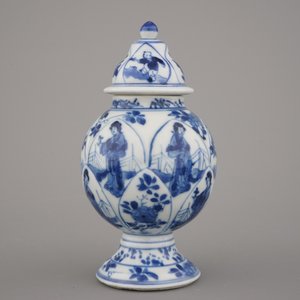 A Chinese porcelain blue and white mustard pot, Kangxi, ca. 1700 — 照片 5