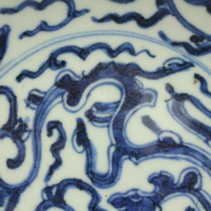 A Chinese porcelain blue and white saucer plate, Kangxi, ca. 1700 — photo 4