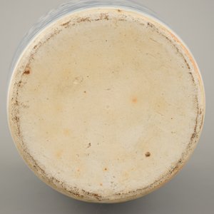 A Chinese porcelain blue and white vase with lotus scrolls, mounted as lamp, 19th C. — photo 6