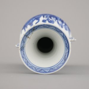 A Chinese porcelain blue and white Venetian glass style vase, Kangxi — 照片 6