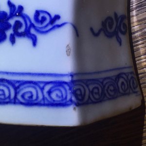 A Chinese porcelain blue and white wall vase, Qianlong, 18th C. — 照片 15