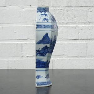 A Chinese porcelain blue and white wall vase, Qianlong, 18th C. — 照片 10