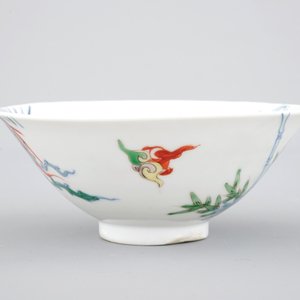 A Chinese porcelain doucai phoenix bowl, 19th C — photo 5