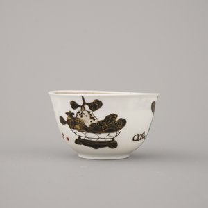 A Chinese porcelain famille rose semi-eggshell cup and saucer, Yongzheng, 18th C. — photo 9