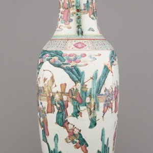 A Chinese porcelain famille rose vase with immortals, 19th C. — photo 10