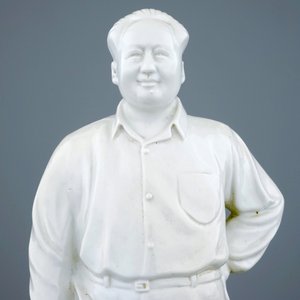 A Chinese porcelain figure of Mao, 20th C. — photo 5