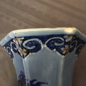 A Chinese porcelain five-piece lavender garniture , Qianlong, 18th C — photo 14