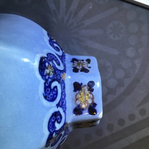 A Chinese porcelain five-piece lavender garniture , Qianlong, 18th C — photo 17