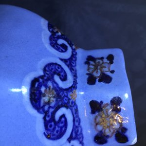 A Chinese porcelain five-piece lavender garniture , Qianlong, 18th C — photo 18