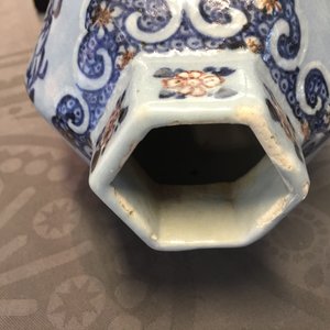A Chinese porcelain five-piece lavender garniture , Qianlong, 18th C — photo 19