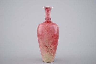 A Chinese porcelain monochrome flambe glazed vase, 19/20th C.