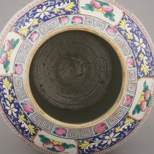 A Chinese porcelain polychrome jar and cover with a cockerel, 19th C. — 照片 7