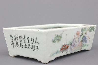 A Chinese porcelain polychrome rectangular bonsai bowl in Qianjiang style, 19/20th C.