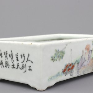 A Chinese porcelain polychrome rectangular bonsai bowl in Qianjiang style, 19/20th C. — photo 1