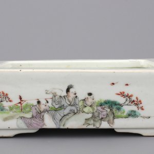 A Chinese porcelain polychrome rectangular bonsai bowl in Qianjiang style, 19/20th C. — 照片 2