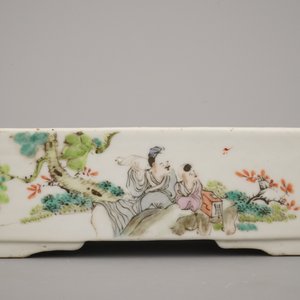 A Chinese porcelain polychrome rectangular bonsai bowl in Qianjiang style, 19/20th C. — 照片 3