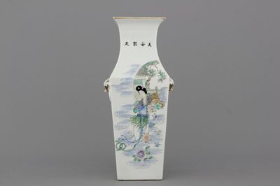 A Chinese porcelain square vase with Guanyin, 19th C.