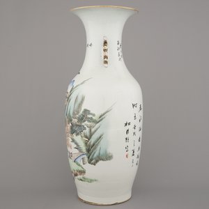 A Chinese porcelain vase with a landscape decor, 19/20th C. — 照片 6