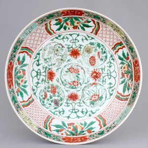 A Chinese porcelain wucai dish, Kangxi, 17th C. — foto 1