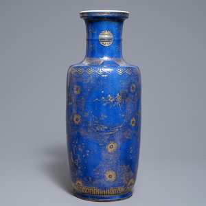 A Chinese powder blue and gilt rouleau vase, Kangxi — 照片 1
