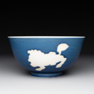 A Chinese powder blue-ground biscuit, blue and white 'Buddhist lion' bowl, Xuande mark, Kangxi — photo 2