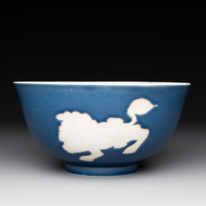 A Chinese powder blue-ground biscuit, blue and white 'Buddhist lion' bowl, Xuande mark, Kangxi — photo 4