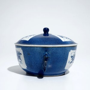 A Chinese powder blue two-handled bowl and cover, Kangxi — photo 5