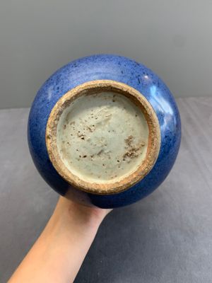A Chinese powder blue 'yuhuchunping' vase, Ming — photo 6