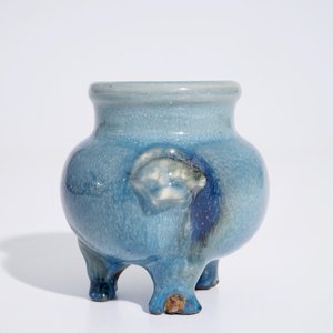 A Chinese purple-splashed jun-type tripod censer, Shiwan, 19/20th C. — 照片 4