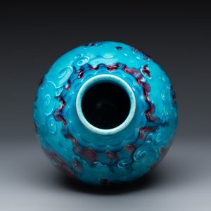 A Chinese purple-splashed turquoise-glazed 'Buddhist Lion' vase  — foto 6