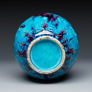 A Chinese purple-splashed turquoise-glazed 'Buddhist Lion' vase  — foto 7