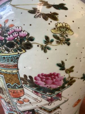A Chinese qianjiang cai 'antiquities' covered vase and a basin with figural design, signed Yu Yicheng 俞意誠 and Xu Shanqin 徐善琴, 19th C., one dated 1893 — photo 25