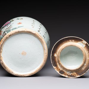 A Chinese qianjiang cai 'antiquities' covered vase and a basin with figural design, signed Yu Yicheng 俞意誠 and Xu Shanqin 徐善琴, 19th C., one dated 1893 — photo 8
