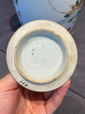 A Chinese qianjiang cai 'antiquities' jar and cover, signed Xu Pinheng 許品衡, dated 1903 — photo 6