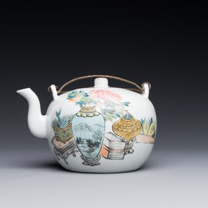 A Chinese qianjiang cai 'antiquities' teapot, Xu Pinheng 許品衡 signed, Tongzhi mark, dated 1889 — photo 2