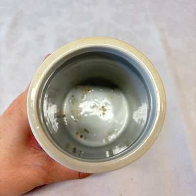 A Chinese qianjiang cai brushpot with figural design — photo 6