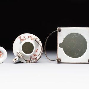 A Chinese qianjiang cai covered teapot and a covered wine warmer, Tongzhi mark, 19/20th C. — foto 13