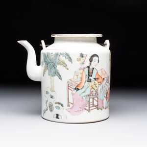 A Chinese qianjiang cai covered teapot and a covered wine warmer, Tongzhi mark, 19/20th C. — foto 2