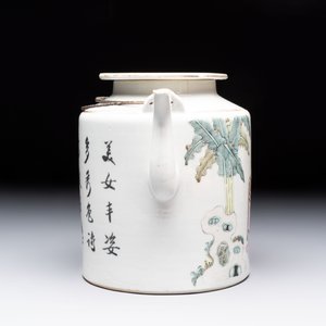 A Chinese qianjiang cai covered teapot and a covered wine warmer, Tongzhi mark, 19/20th C. — foto 5