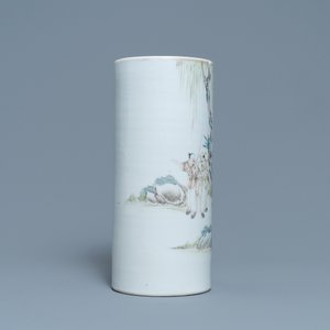 A Chinese qianjiang cai hat stand and a covered bowl, 19/20th C. — photo 4