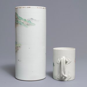A Chinese qianjiang cai hat stand and a mug, signed Ren Huanzhang, 19th C. — 照片 3