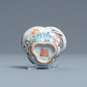 A Chinese qianjiang cai hat stand and five famille rose wares, 19/20th C. — photo 15