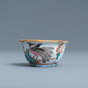 A Chinese qianjiang cai hat stand and five famille rose wares, 19/20th C. — photo 10