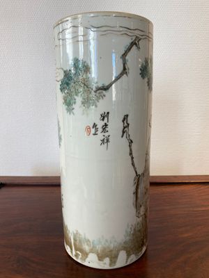 A Chinese qianjiang cai hat stand, signed Liu Hongxiang 劉宏祥, 19/20th C. — 照片 4