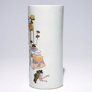 A Chinese qianjiang cai hat stand with design of playing boys, 19/20th C. — photo 4