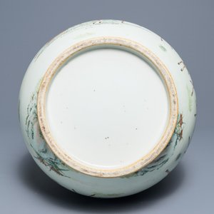 A Chinese qianjiang cai hu-shaped deer vase, 19/20th C. — photo 5