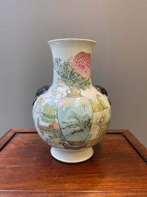 A Chinese qianjiang cai 'hu' vase with antiquities, signed Xu Pinheng 許品衡, Tongzhi mark, 19/20th C. — 照片 1