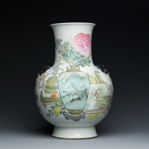 A Chinese qianjiang cai 'hu' vase with antiquities, signed Xu Pinheng 許品衡, Tongzhi mark, 19/20th C. — 照片 1