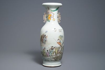 A Chinese qianjiang cai 'immortals' vase, 19/20th C.